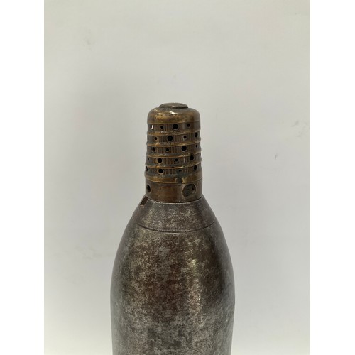 9129 - A WWI French 75mm shell head with fuse  (C)