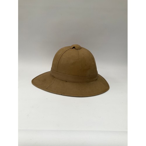 9083 - A British military pith helmet