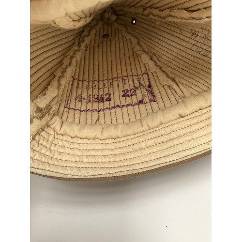 9088 - Three WWII Indian kula hats, unissued   (C)