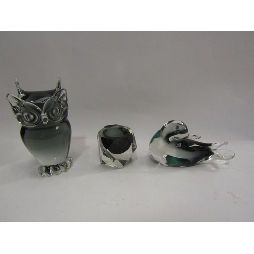 4354 - A Murano glass owl together with Murano style duck and faceted cased glass pot (3)