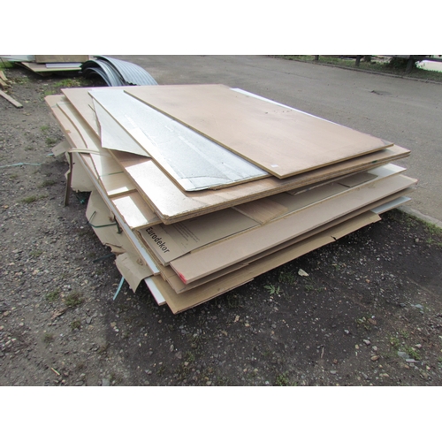 3529 - A pallet of chipboard, etc          (E) £10-20