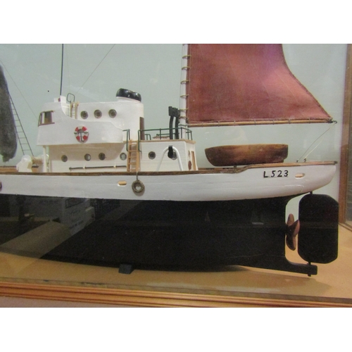 4006 - A scratch built model of a Lowestoft trawler made by former RN sailor William Heffer, in glass displ... 