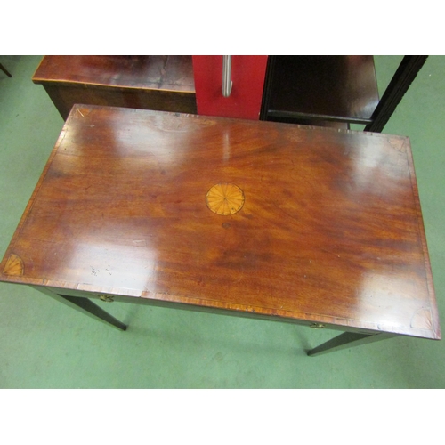 4094 - An early George III inlaid flame mahogany side table with crossbanding and boxwood lining, the singl... 