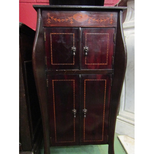 4139 - An Edwardian upright cabinet gramophone with inlaid decoration and winding handle