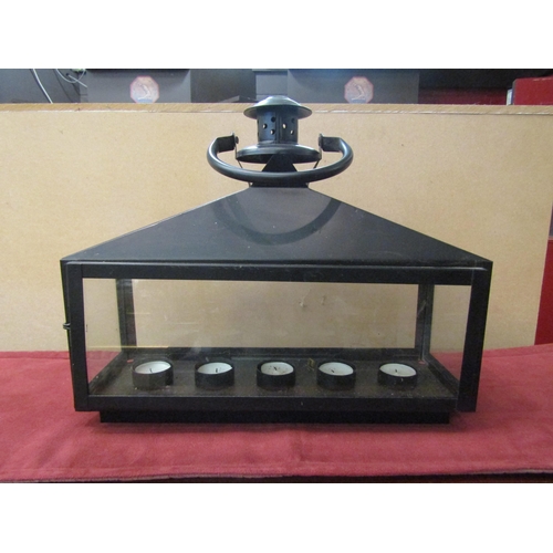 4187 - A metal tealight lantern