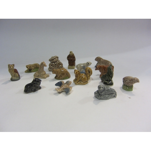 4358 - A box of assortd loose Wade Whimsies ornaments