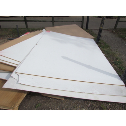 3487 - A quantity of chipboard, etc