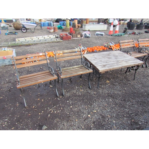 3452 - A set of five slated wooden garden chairs with iron scrollwork and similar table     (R) £60