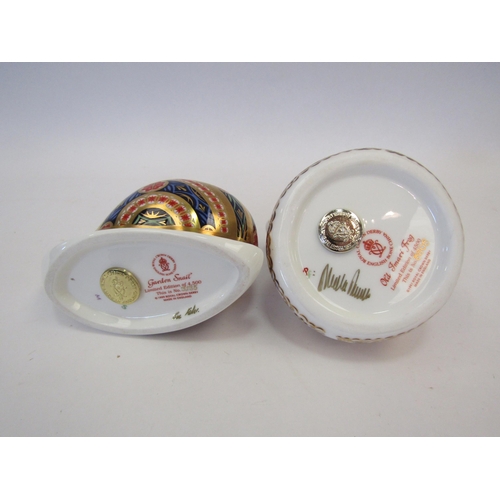 1304 - Two Royal Crown Derby paperweights Old Imari frog limited edition silver stopper and Garden Snail li... 