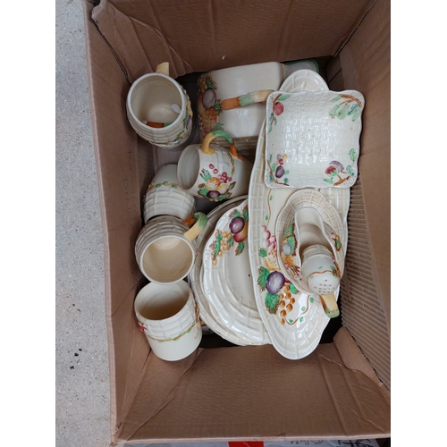 1439 - Four boxes of Shorter & Sons ceramics