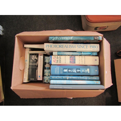 1475 - Two boxes of assorted art books, including Rembrandt, impressionists, Monet, Sargent, Arthur Rackham... 