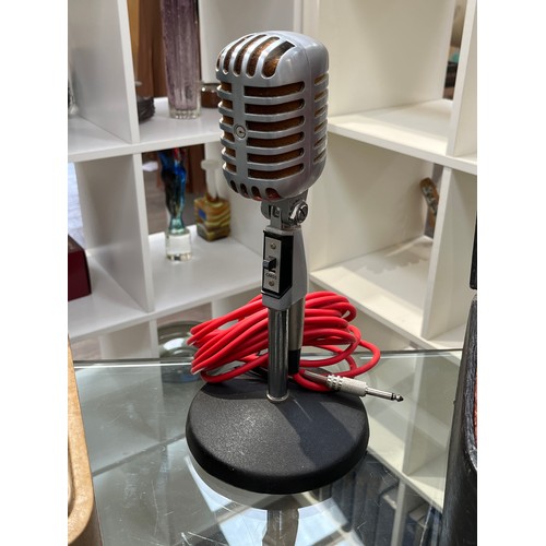 7016 - A GM55 retro 50's (Elvis style) microphone, with stand