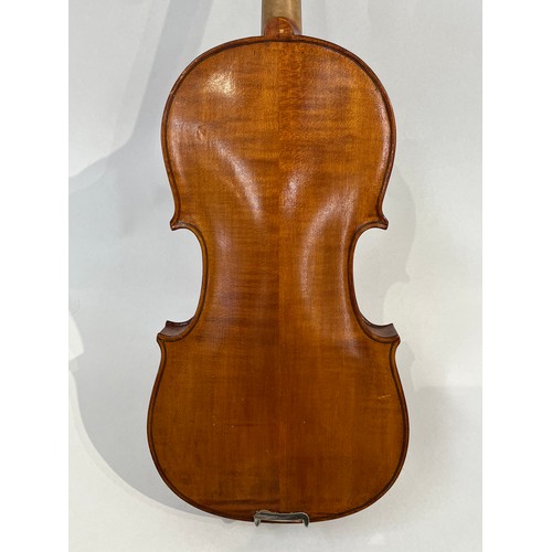 7065 - An Ernest Cowell violin full size (4/4) dated 1972, cased with bow, split to headstock