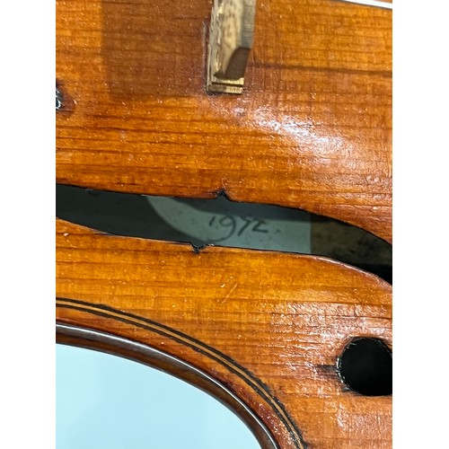 7065 - An Ernest Cowell violin full size (4/4) dated 1972, cased with bow, split to headstock