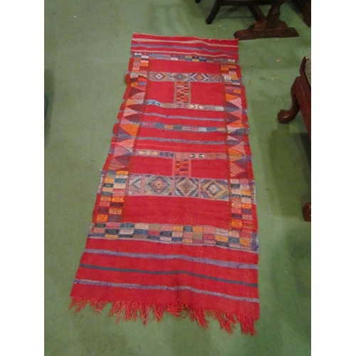 4157 - A red Kilim rug, 178cm x 76cm