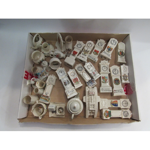 4358 - A box of crested china ware to include a tank