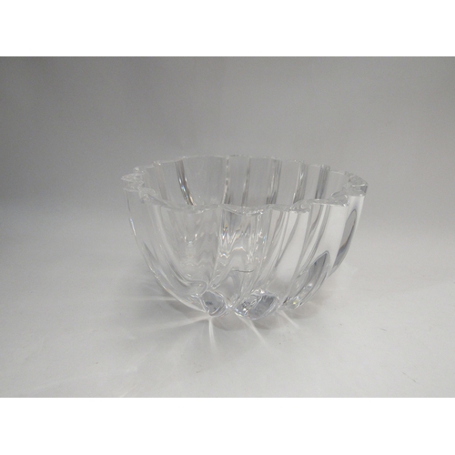 4376 - An Orrefors heavy clear glass crystal Isabella bowl, 20cm diameter