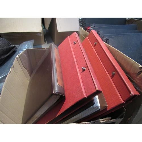 9086 - Three boxes containing photograph albums and loose photos covering vintage classic vehichles includi... 