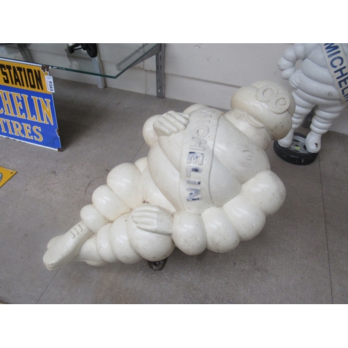 9253 - A moulded Michelin Man on bracket a/f