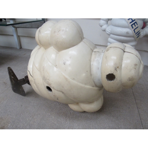 9253 - A moulded Michelin Man on bracket a/f