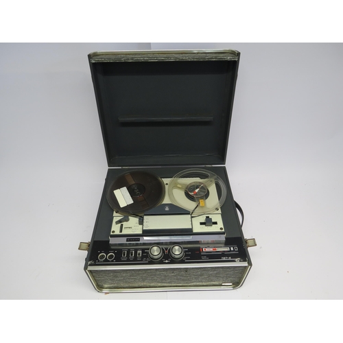 7390 - A Wyndsor 707-4 reel to reel tape recorder