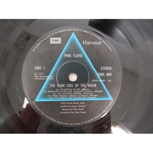 7169 - PINK FLOYD: 'The Dark Side Of The Moon' LP, complete with two posters and two unpeeled stickers (Har... 