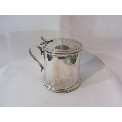 1429 - A silver plated ice bucket as tankard, 21cm tall