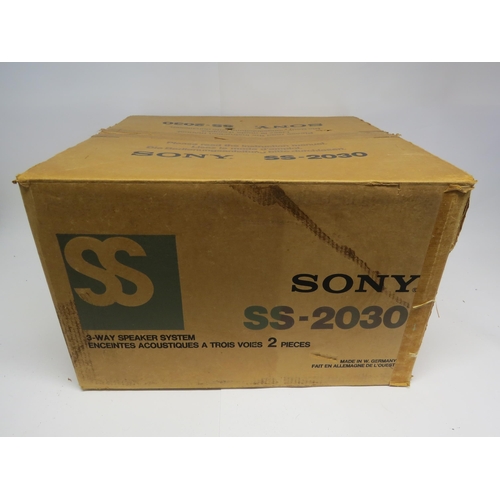 7427 - A Sony HMK-70 Stereo Music System with boxed SS-2030 speakers