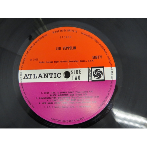 7013 - LED ZEPPELIN: 'Led Zeppelin' LP, 1969 UK pressing, plum Atlantic labels with 