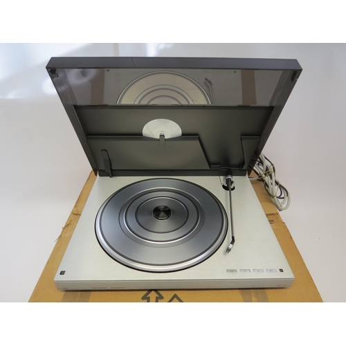 7464 - A good collection of Bang & Olufsen hi-fi separates, comprising Beogram 5000 turntable, Beomaster 50... 