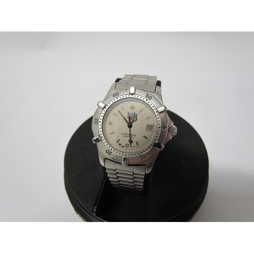 8151 - A Tag Heuer wristwatch Professional 200m, in box   (R) £80