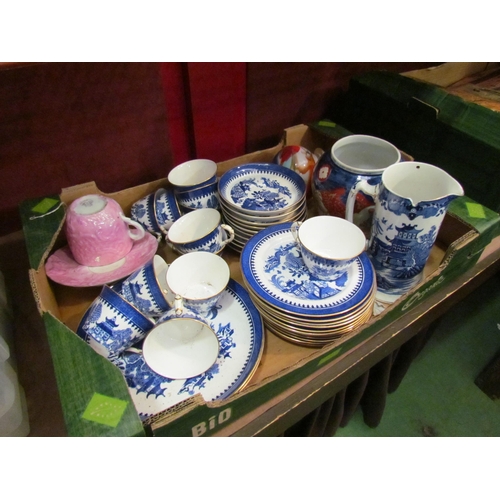 4236 - A box containing willow pattern china and an Imari pattern vase etc