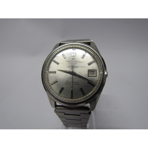 8133 - A vintage Seiko Sportmatic Calendar 820 Seahorse gent's wristwatch, deep scratches to watch glass