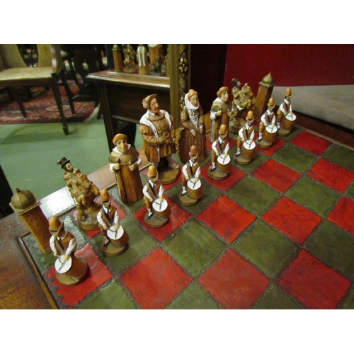 4124 - A Studio Ann Carlton chess set, King Henry VII design    (C)