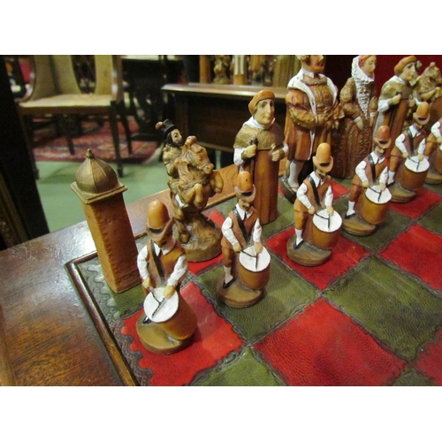 4124 - A Studio Ann Carlton chess set, King Henry VII design    (C)