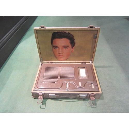 4216 - A vintage portable Ever Ready radio with a cut-out image of Elvis Presley to the lid