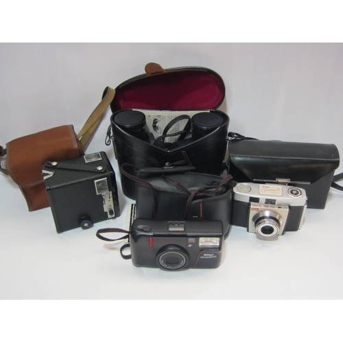 4227 - A pair of Asahi Pentax binoculars together with cased cameras including Pentax Coloursnap 35       (... 