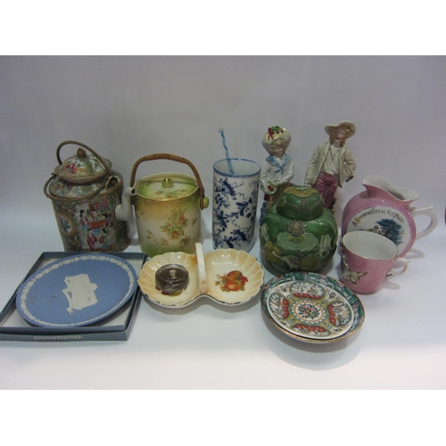 4253 - A selection of ceramics including Wedgwood, etc