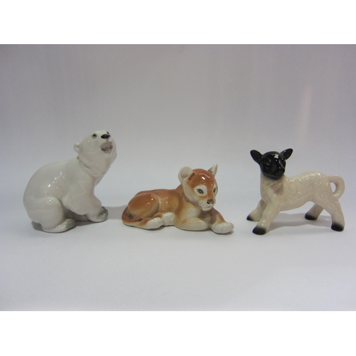 4255 - A quantity of animal figurines including USSR