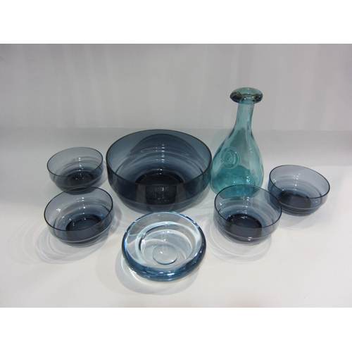 4111 - A collection of Holmegaard glass; bowls, bottle, etc. (7)