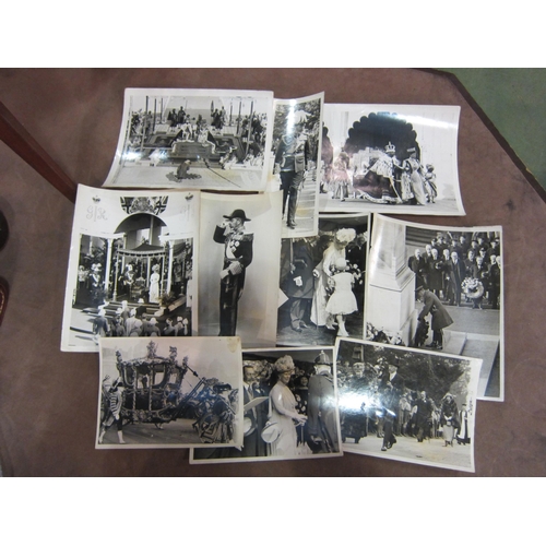 4173 - A collection of 40+ official press photographs of Royalty, mainly c.1920's-1930's and of King George... 