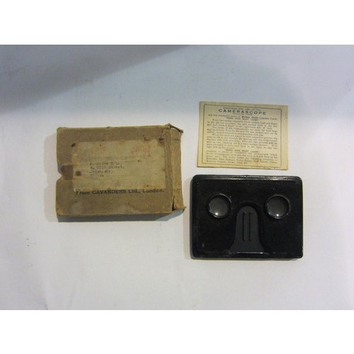 4301 - An Underwood stereoscope and a box of slides including military in South Africa, milkmaids, Egypt, M... 