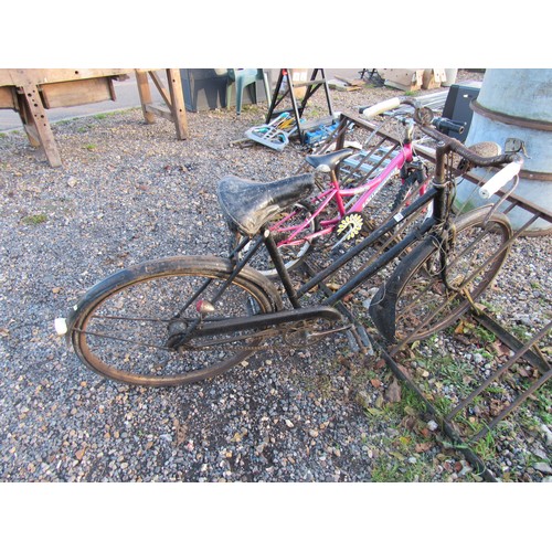 3220 - A bygone Rudge lady's bike