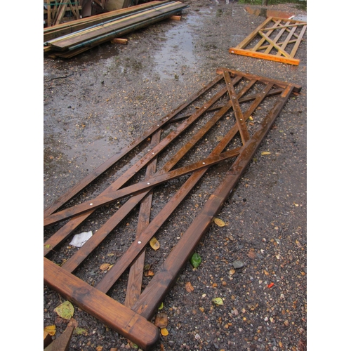 3210 - A 12' five-bar field gate     (R) £45