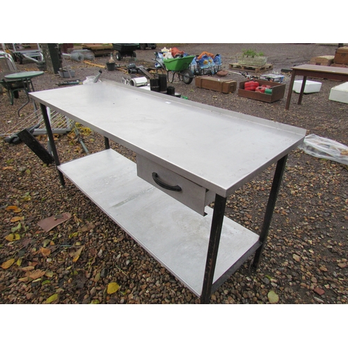 3255 - A stainless steel preparation table