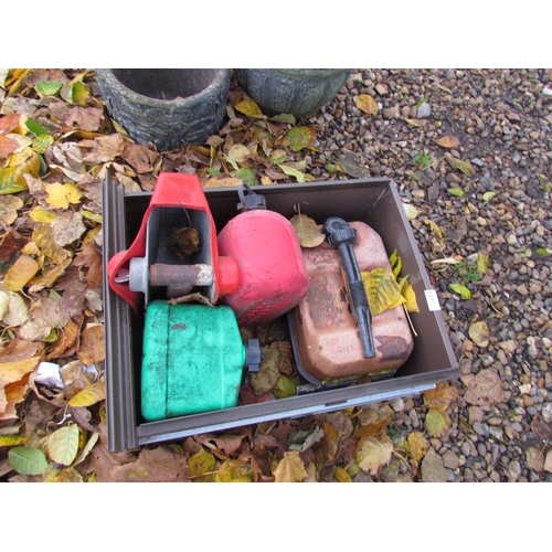 3265 - Three fuel cans and a hitch lock with key         (E) £6-12