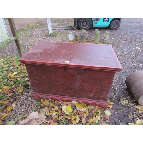 3303 - A wooden chest