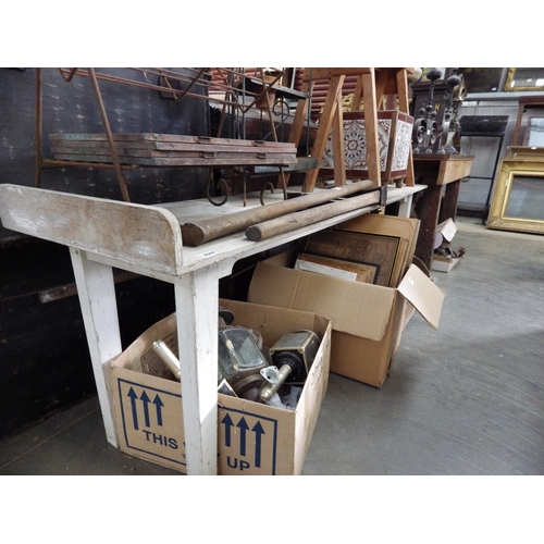 3332 - A rustic painted pine potting table