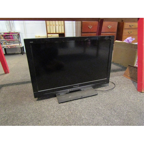 1155 - A Panasonic LCD TV model No TX-L24E3B no remote  (C)