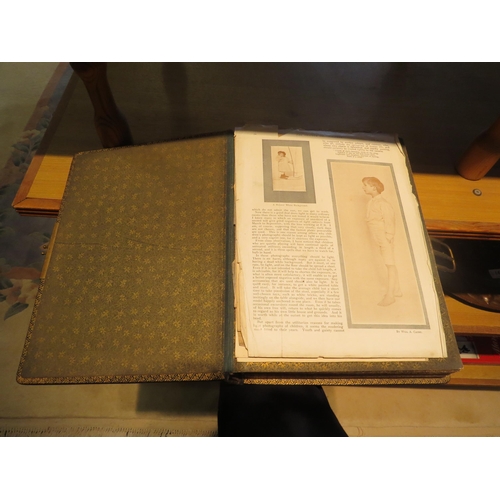 1123 - A Victorian photo album with gilt tooled floral decoration to cover  (E)  £60-80